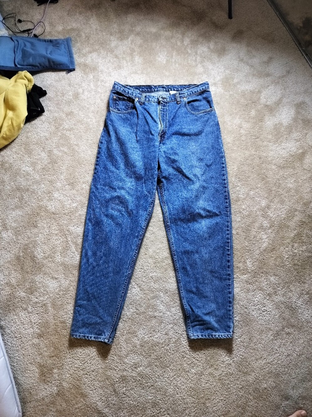 Levi's 560 Men's Medium Blue Relaxed Fit Jeans